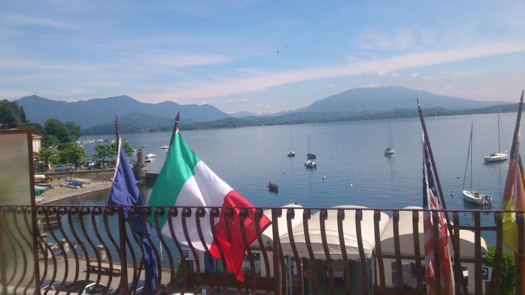 Lago Maggiore Lesa Εξωτερικό φωτογραφία